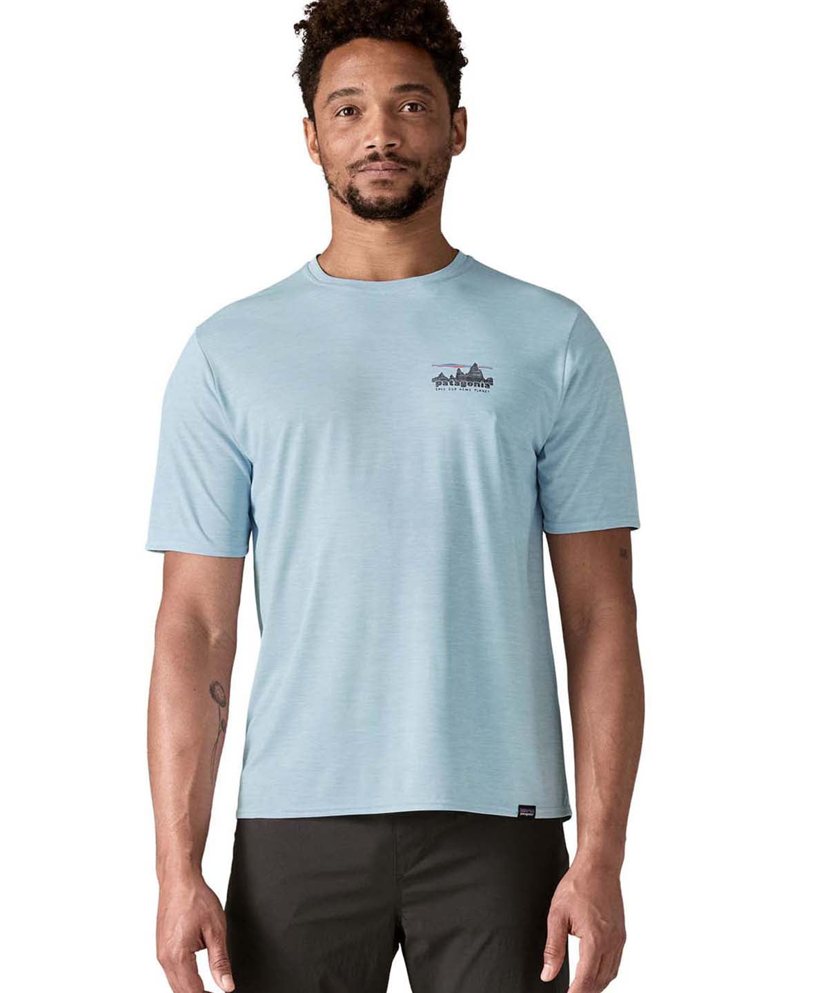 Polo Manga Corta Hombre Capilene® Cool Daily Graphic Shirt '73 Skyline: Fleck Blue